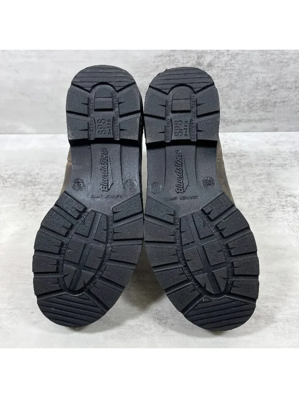 Blundstone 585 chelsea